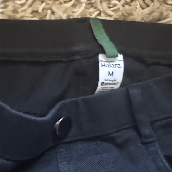 Halara Black High-Waisted Jeggings - Picture 2 of 2